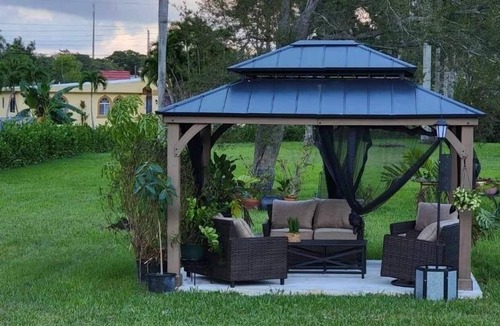 Golden Glades House | GARDEN PLACE MIAMI