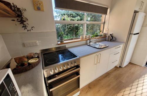 New Lambton Heights Apartment | Garden Rest