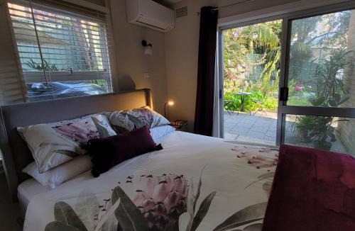 New Lambton Heights Apartment | Garden Rest