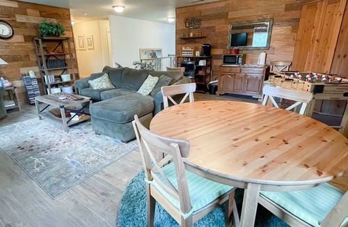 Valley Springs Bed & Breakfast | Garden Room at Bed & Breakfast