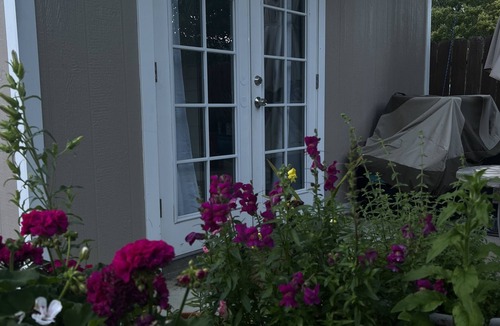 Martinez Apartment | Garden Studio 5 minutes to downtown