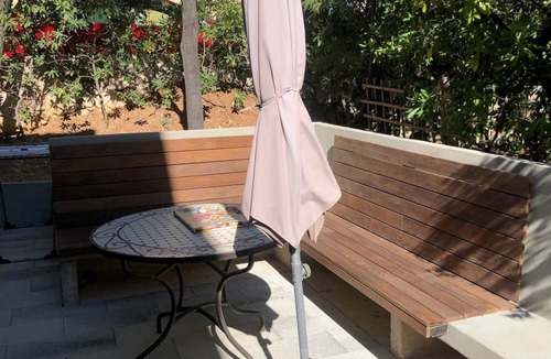 Simuni Apartment | Garden Studio Apartment