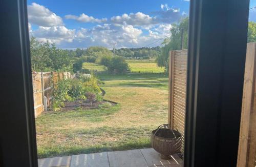 Stockcross Apartment | Garden Studio