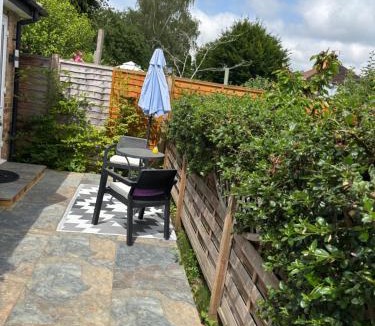 Bourne End Apartment | Garden Studio in Bourne End