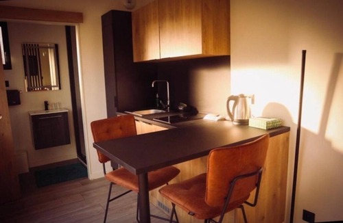 Meyzieu Nord Ouest Apartment | Garden studio with pool view