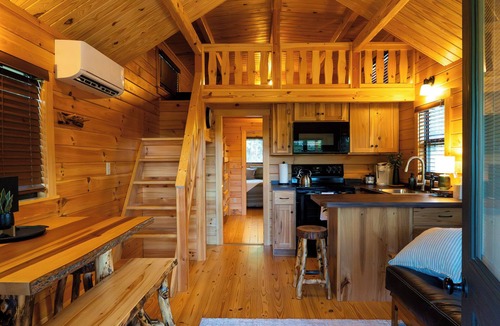 Lindale Cabin | Garden Valley Getaway