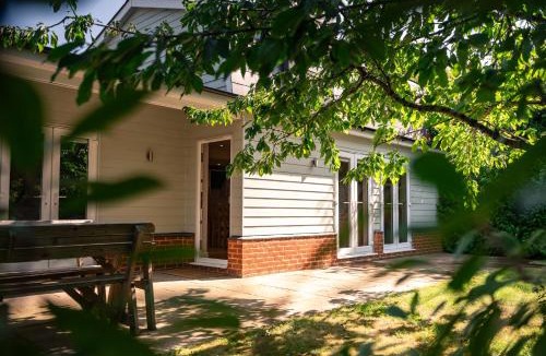 Cambridge House | Garden Villa