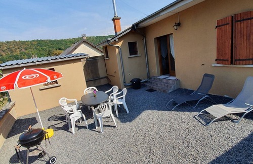 Fumay House | GARDENERS' COTTAGE