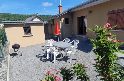 Fumay House | GARDENERS' COTTAGE