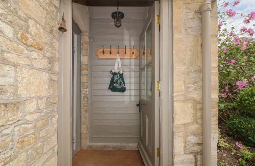 Bourton House | Gardeners Cottage