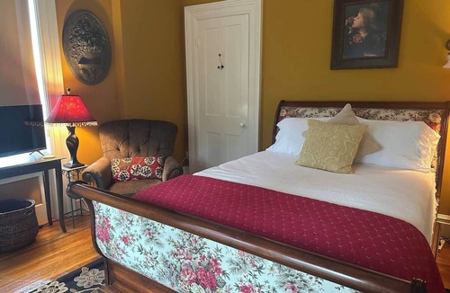 Oswego Bed & Breakfast | Gardenia Suite - The Belvedere Inn