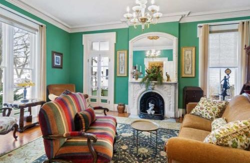 Oswego Bed & Breakfast | Gardenia Suite - The Belvedere Inn