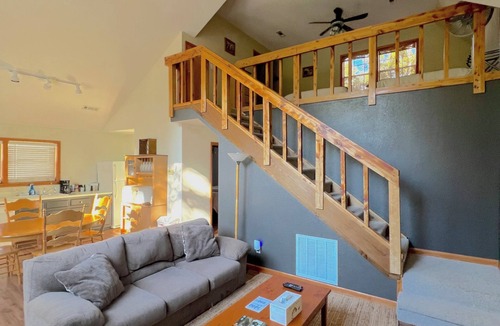 Norfork Ski Chalet | "Gardenside Chalet" Walk-in Norfork River Access in Norfork, AR