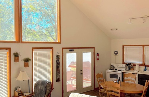 Norfork Ski Chalet | "Gardenside Chalet" Walk-in Norfork River Access in Norfork, AR