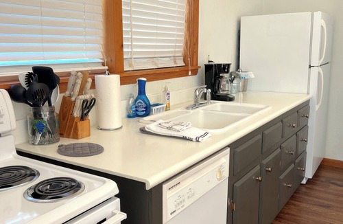 Norfork Ski Chalet | "Gardenside Chalet" Walk-in Norfork River Access in Norfork, AR