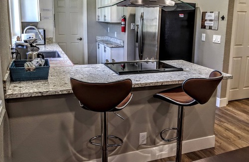 North Oak Park House | 🏡Gardenview Home: Midtown,🩺UC Medical,🚙Driveway
