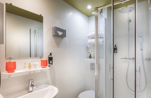 11th Arrondissement Hotel | Gardette Park Hotel