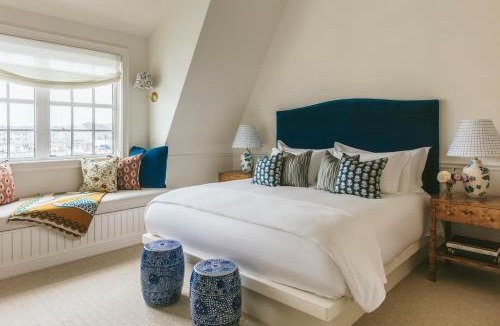 Yachting Village Hotel | Gardiner House