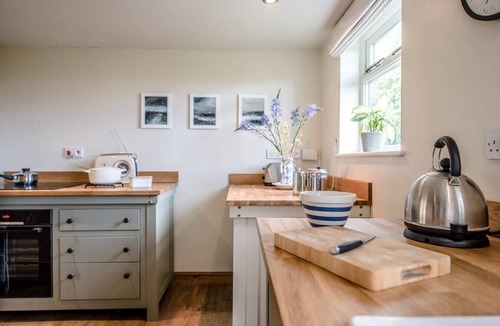 Eye House | Gardiners Cottage Barn