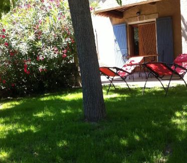 Bonnieux House | Gardiole