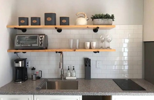 Hudson Cottage | Gardner Cottage with private patio