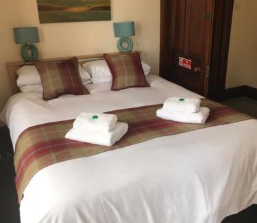 Dingwall House | Garfield Guesthouse