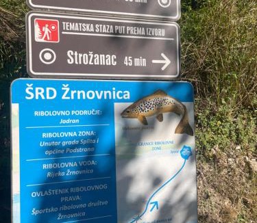 Zrnovnica Apartment | Gariful apartman