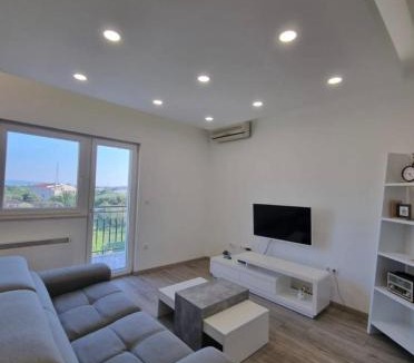Zrnovnica Apartment | Gariful apartman