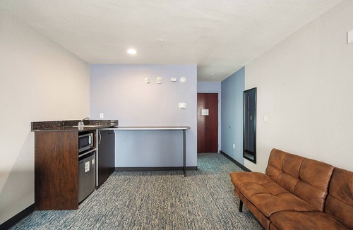 Gonzales Hotel | Garner Hotel Gonzales by IHG