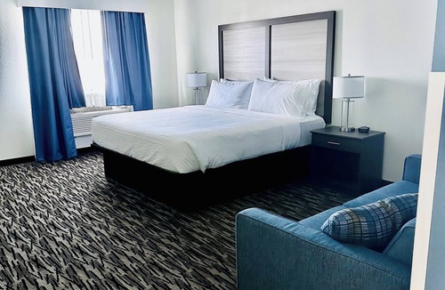 Southgate Triangle Hotel | Garner Hotel Missoula Southwest by IHG