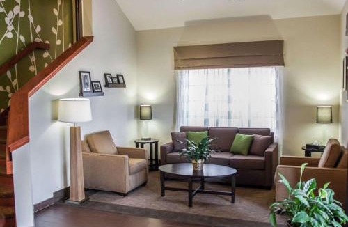 Topeka Hotel | Garner Hotel Topeka West by IHG