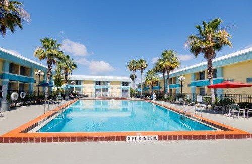 Orlando Hotel | Garnet Inn & Suites, Orlando