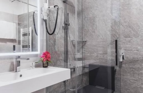 Arcegno Hotel | Garni Elena