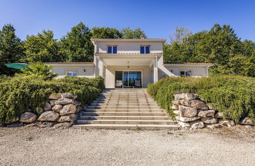 Pujols House | Garonne, modern home in the South of France with private swimming pool