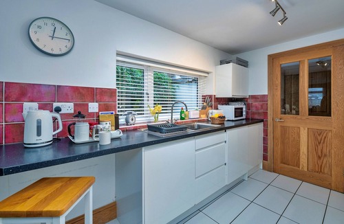 Rhiwbryfdir House | Garreg Ddu