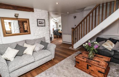 Kingsand House | Garretts