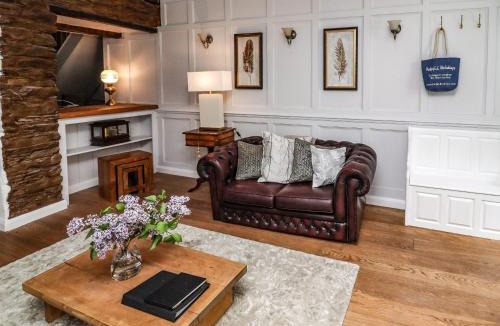 Kingsand House | Garretts