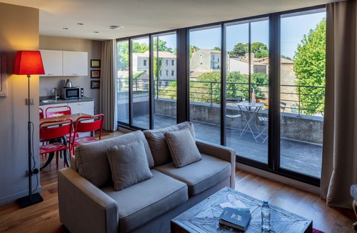 Pezenas Hotel | Garrigae Distillerie de Pézenas