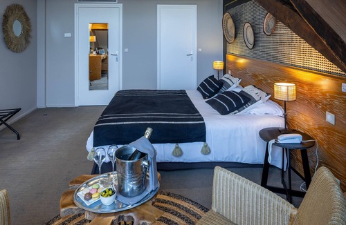 Mignaloux-Beauvoir Hotel | Garrigae Manoir de Beauvoir