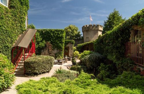 Hillsborough Hotel | Garrison Hotel