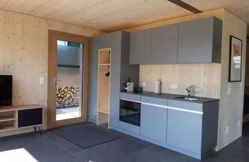 Arbon House | Gartenbungalow 2 - 3 Personen by Interhome