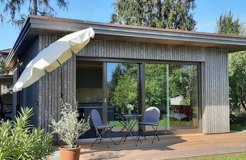 Arbon House | Gartenbungalow 2 - 3 Personen by Interhome