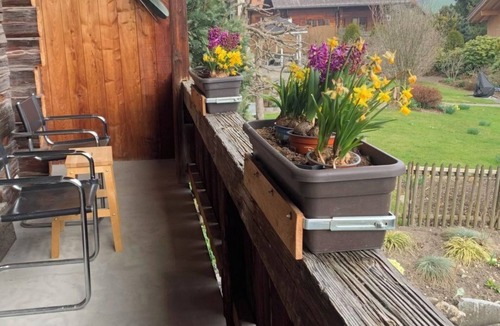 Frutigen Apartment | Gartenstudio "Belle Vue" by Interhome