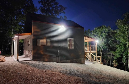Richland Cabin | Gasconade Skyview Cabins. Sleep 9 people. 21 miles from Fort Leonard Wood