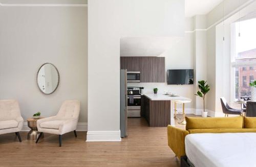Gaslamp Quarter Apartment | Gaslamp Loft Escape Sleeps 7 in Style
