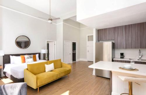 Gaslamp Quarter Apartment | Gaslamp Loft Escape Sleeps 7 in Style