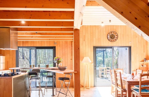 Gastes Ski Chalet | Gastes – Charming Wooden Chalet with Jacuzzi for 6 People