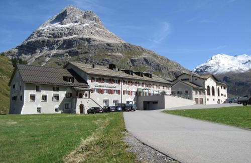 Pontresina Hotel | Gasthaus & Hotel Berninahaus