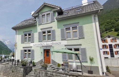 Engi Hotel | Gasthaus zum Freihof