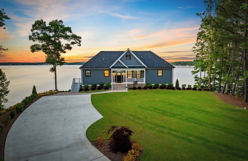 Littleton House | Gaston Shores/Boat Dock, Lake Access & Hot Tub